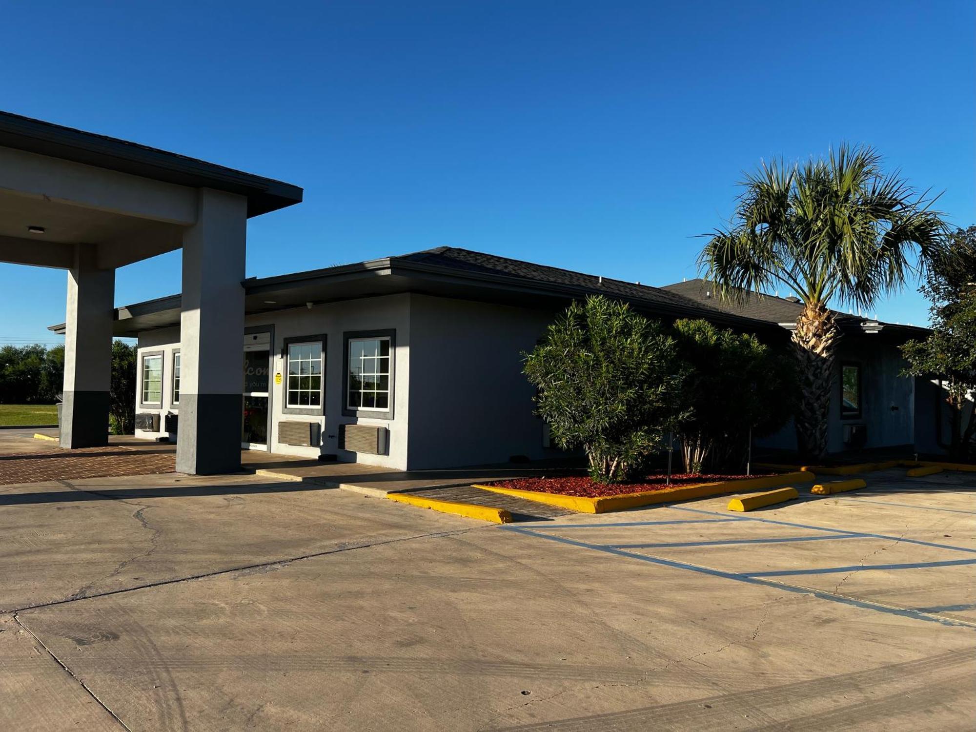 Rodeway Inn Dilley エクステリア 写真