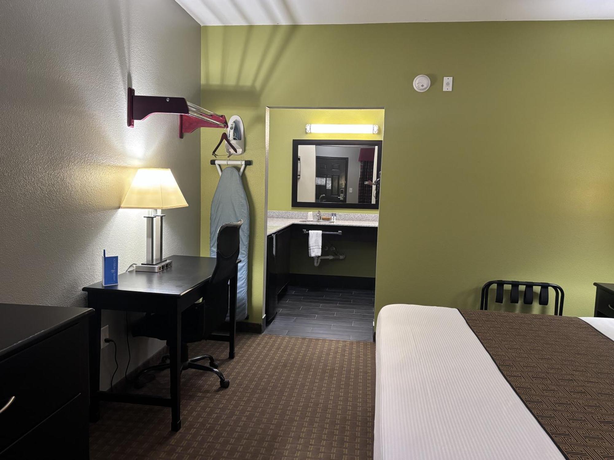 Rodeway Inn Dilley エクステリア 写真